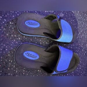 Mens slides size 9 Strand Blue